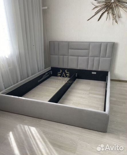 Кровать