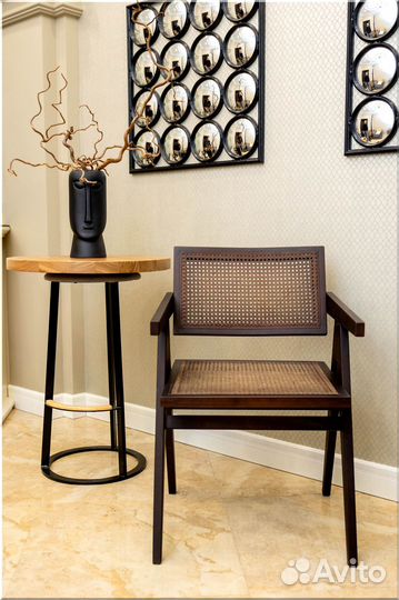 Стулья на металлокаркасе