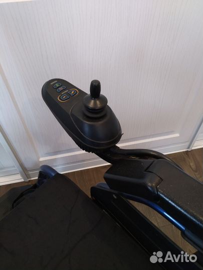 Коляска инвалидная с электроприводом