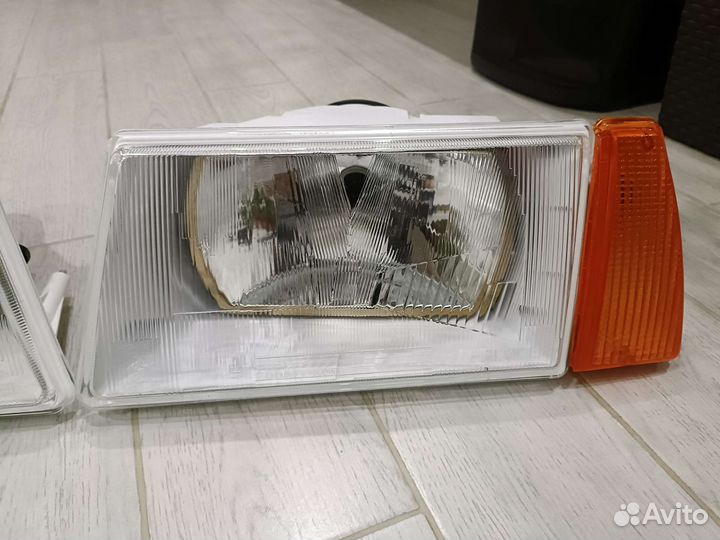 Фары 2108-99в сборе с лампочками