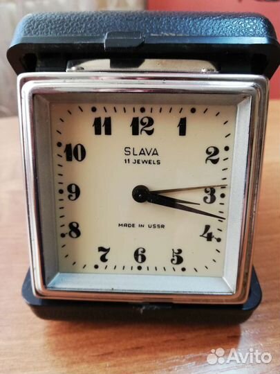 Часы-будильник дорожные Slava, СССР