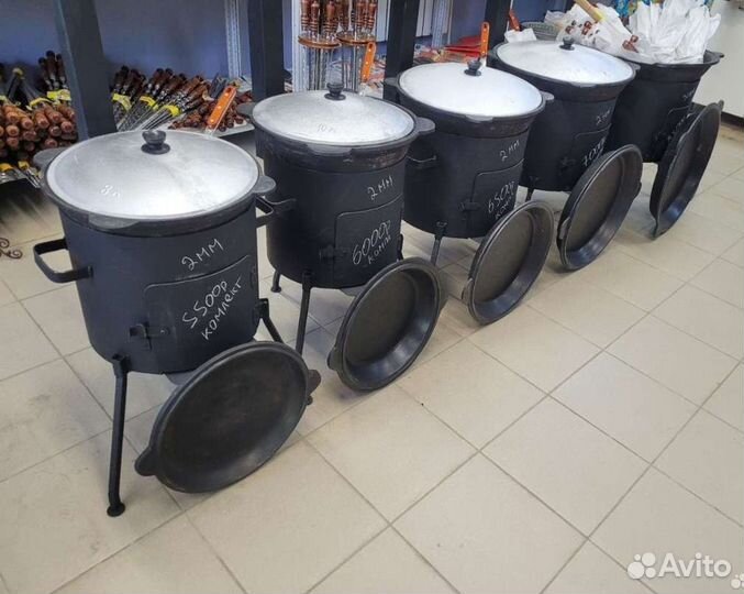 Казан чугунный на Набережной