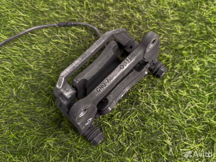 Суппорт тормозной задний Audi A4 B9 2.0 дизель