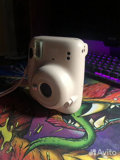 Фотоаппарат instax