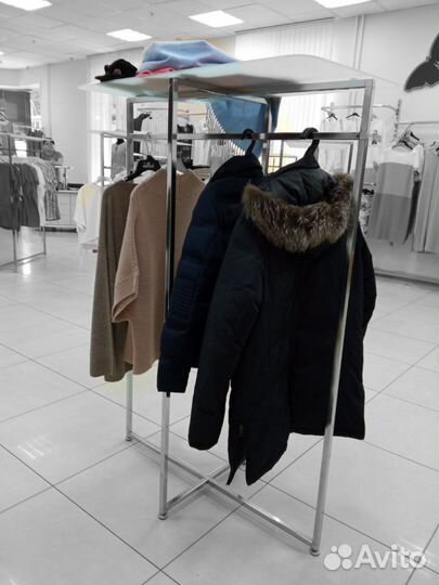 Стойка для одежды