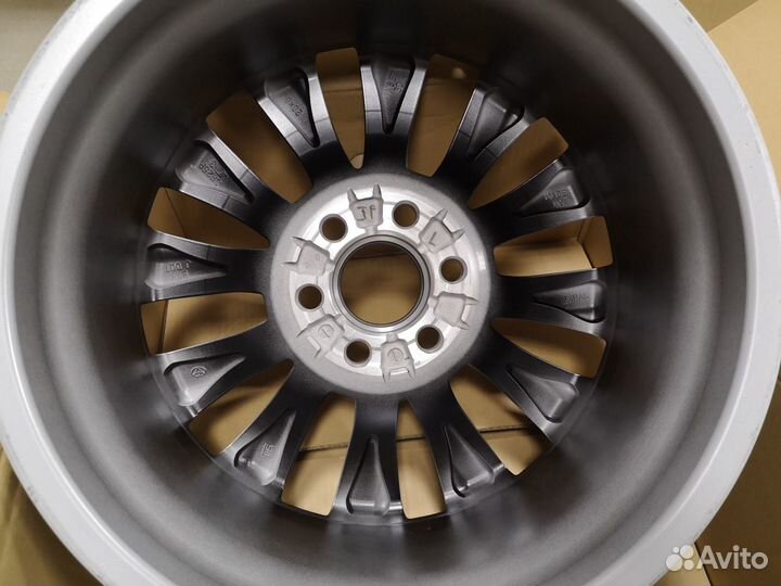 Диск литой Toyota LC300 R20 Новый оригинал Japan