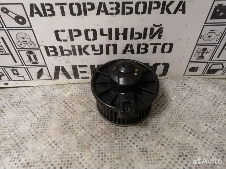 Моторчик отопителя для Mitsubishi Pajero/Montero 2