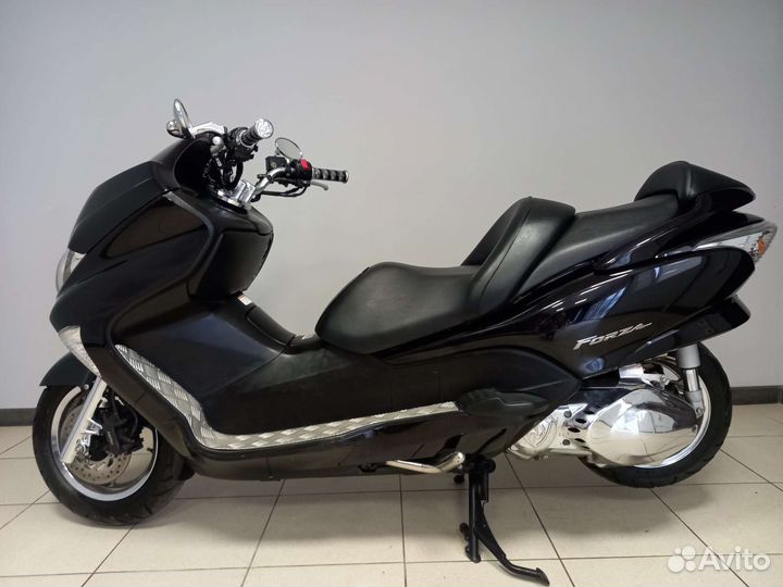 Honda Forza MF08