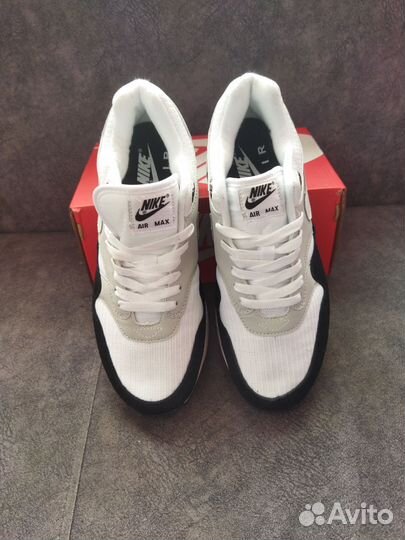 Кроссовки nike air max 1