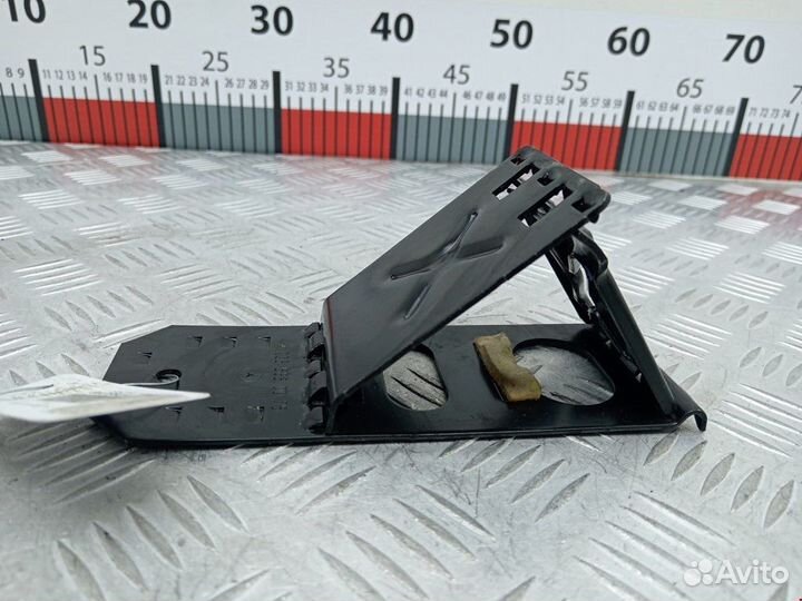 Упор противооткатный Mercedes-Benz C-Класс