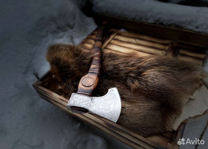 Топор кованый ручной работы