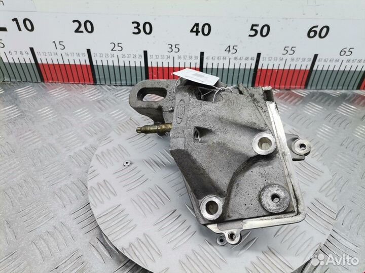 Кронштейн двигателя Ford Fusion 2002