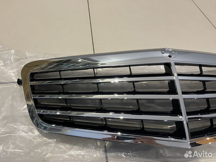 Хром решетка Mercedes W212 AMG облицовка дорест