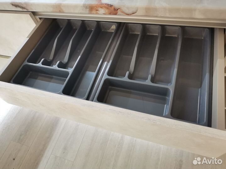 Продам кухню