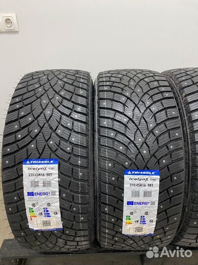 Triangle IcelynX TI501 235/45 R18 97T