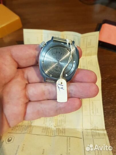 Часы СССР. Восток канистра.nosss