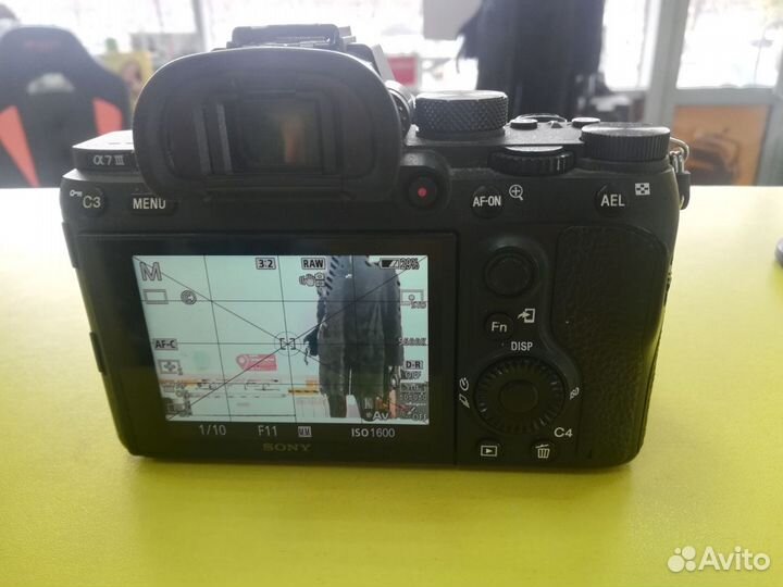 Зеркальный фотоаппарат Sony A7 3 (7кс)