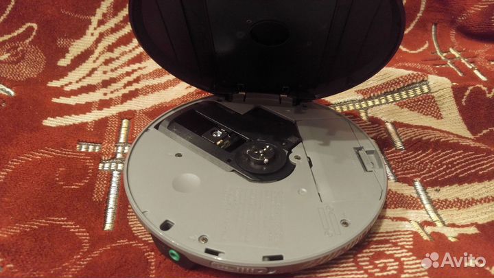 Дисковый CD-Плеер - Sony CD Walkman D-NE240 чёрный