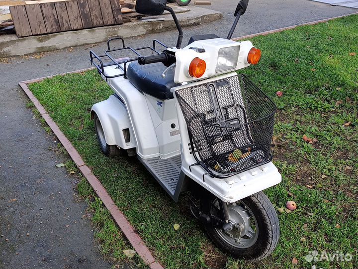 Трёх колесный мопед
