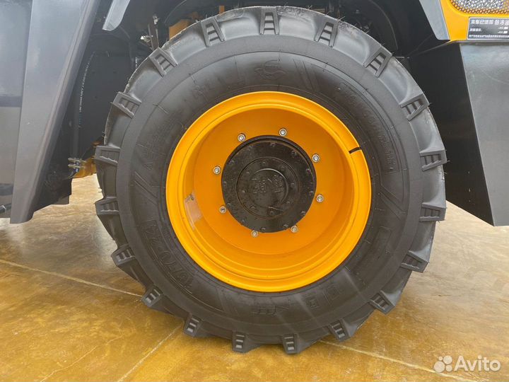 Фронтальный погрузчик BIZON 932, 2023
