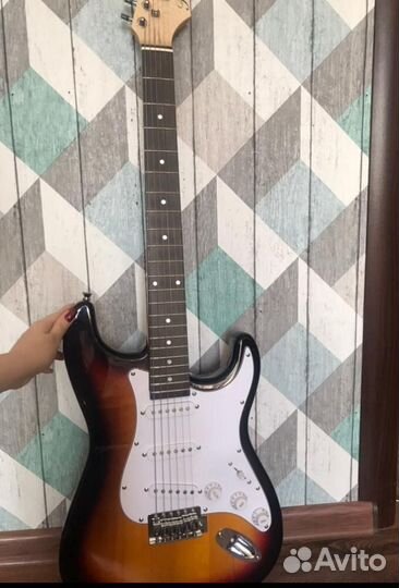 Электрогитара с комбоусилителем