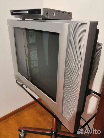 Телевизор JVC