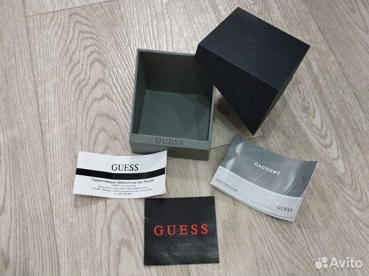 Коробки guess