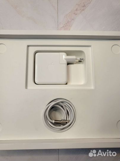Ноутбук Apple Macbook PRO 13 A2251