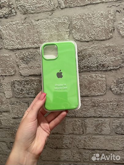 Чехол на iPhone 14