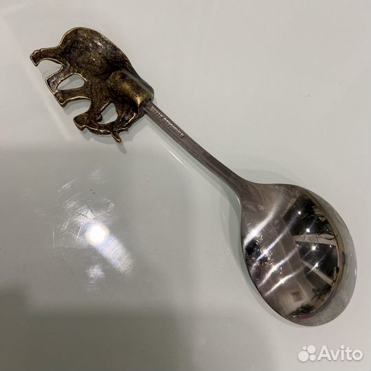 Сувенирная ложка со слоном