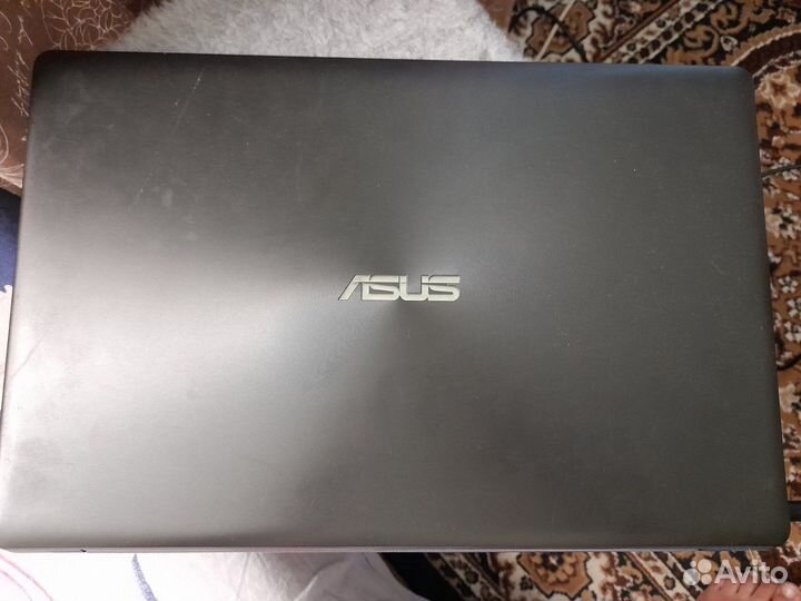 Ноутбук asus x550c
