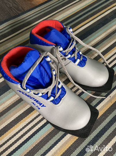 Ботинки лыжные 32 размер