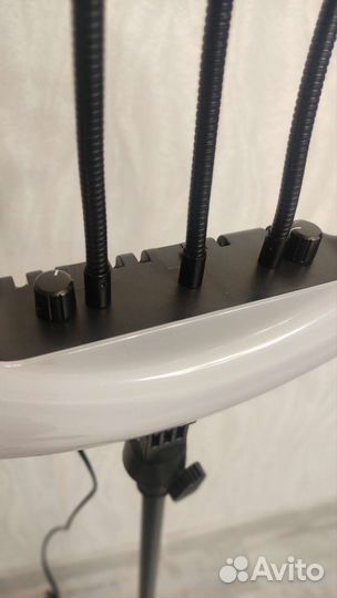 Кольцевая лампа RL-14 36 см +штатив в аренду