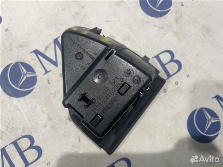 Пепельница задняя правая Mercedes-Benz E-Class