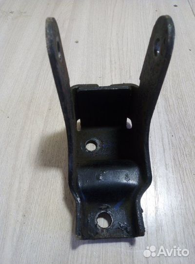 Кронштейн кпп Brillianc M2 Бриллианс М2 седан 1.8