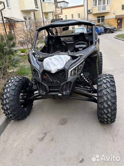 Can-AM Maverick x3 XRS Turbo RR smart shox saw