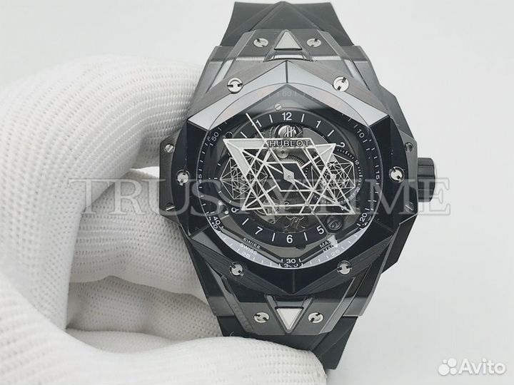 Часы Hublot Big Bang Sang Bleu II 45mm 418.CX.1114.RX.MXM20