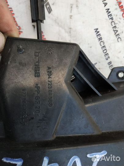 Замок двери пл w204 Mercedes прав руль