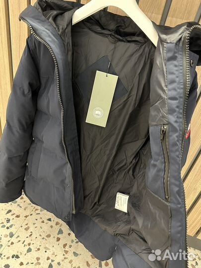 Пуховик Canada Goose