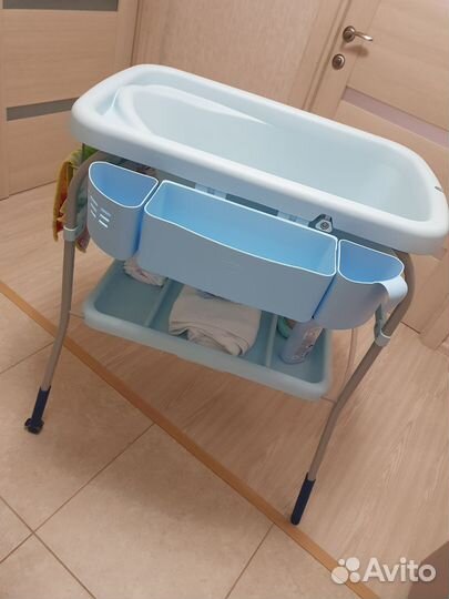 Пеленальный столик с ванночкой chicco