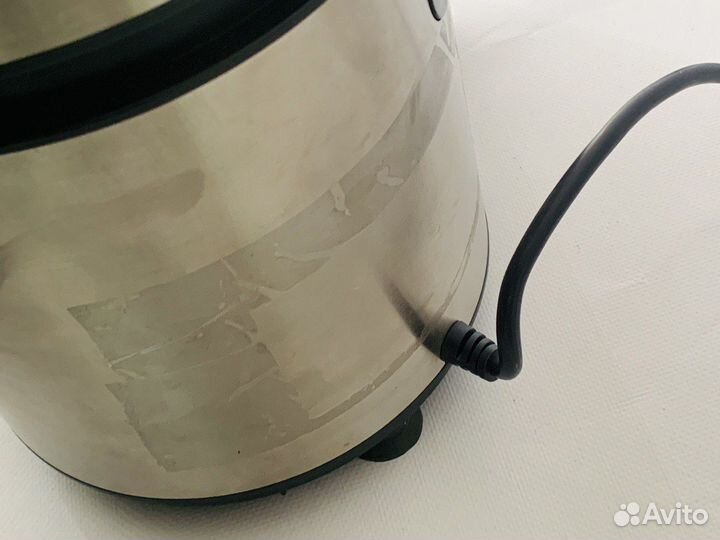 Центробежная соковыжималка redmond RJ-M908