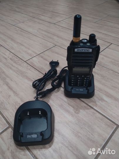 Зарядное устройство для рации Baofeng UV-82