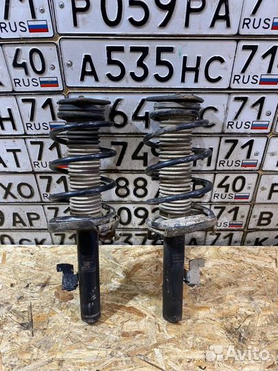 Стойка подвески передняя Ford Focus универсал 1.8