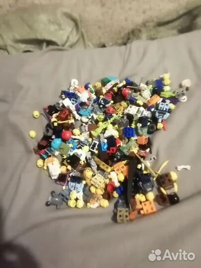Минифигурки лего и аксессуары от них