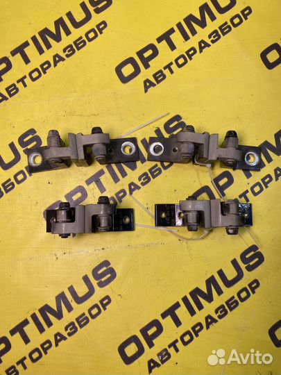 Петли дверные Skoda Octavia A5