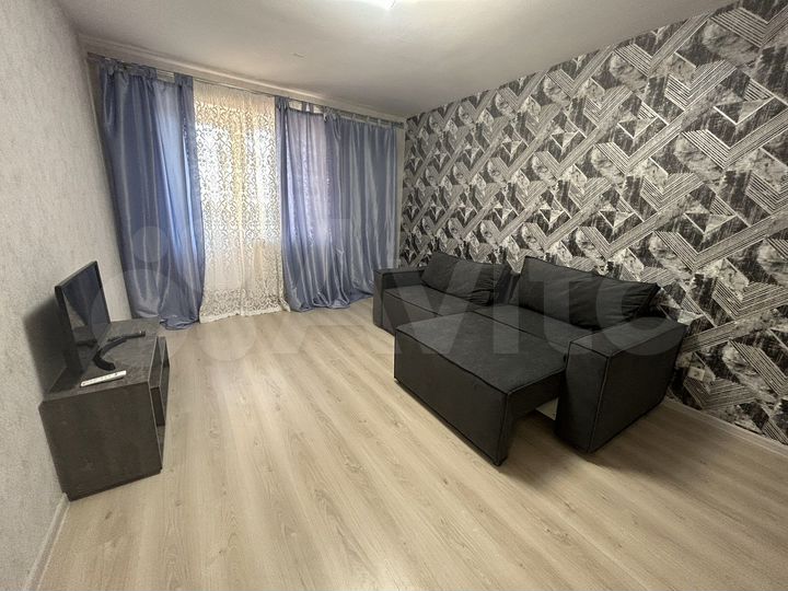 2-к. квартира, 60 м², 8/25 эт.