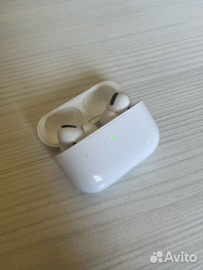 Кейс MagSafe для AirPods Pro