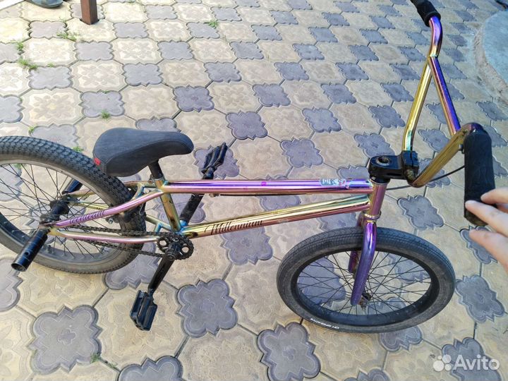 Трюковой велосипед BMX