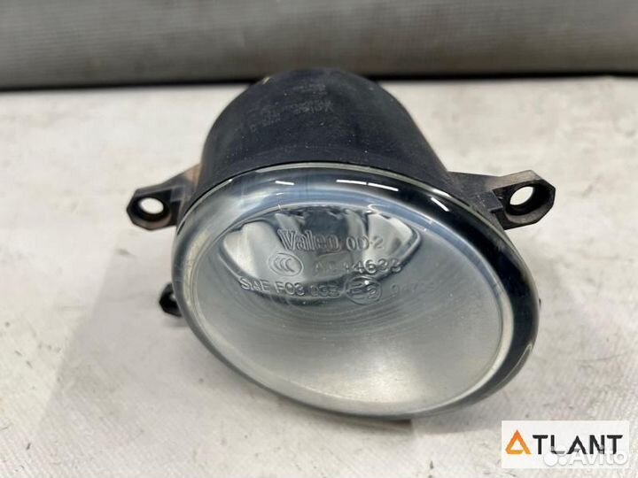 Туманка передняя правая toyota auris