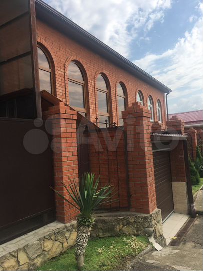 Дом 330 м² на участке 4,3 сот.